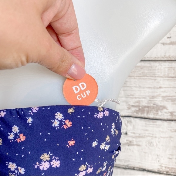 NWT Seafolly Australia DD Trapeze Singlet top - Picture 2 of 10